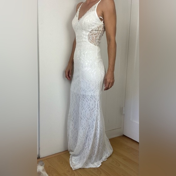 FAVIANA White Bridal Wedding Gown Formal Prom Dress - Picture 2 of 8